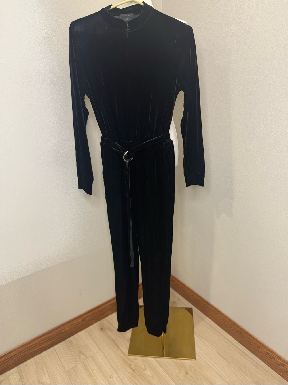 Fraiche by J Black Velvet Jumpsuit Women’s M Long Sleeve Belted Mock Neck